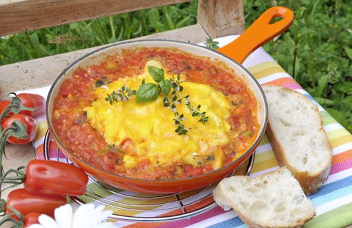 Rührei mit Tomatensoße