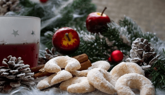 Weihnachtsmarkt mit Vanillekipferl