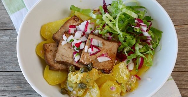 Kartoffelsalat mit Tofu