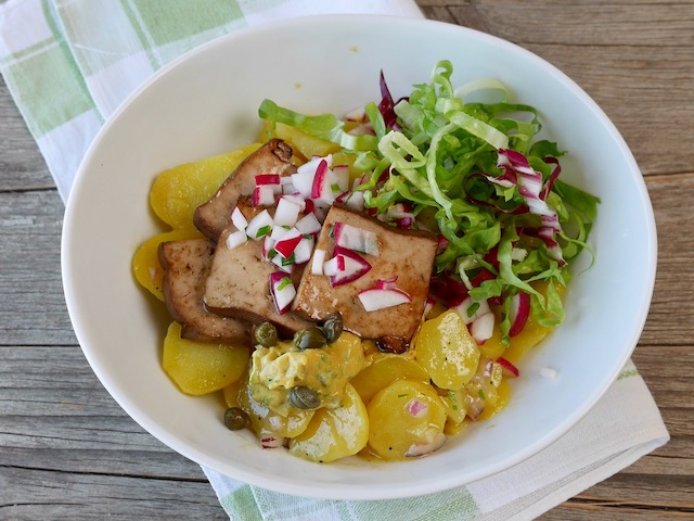 Kartoffelsalat mit Tofu