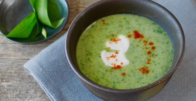 Bärlauch-Sellerie-Kartoffel-Suppe