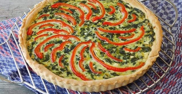 Spinat-Lauch-Quiche mit Schafskäse