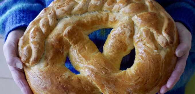 Neujahrsbrezel aus Hefeteig